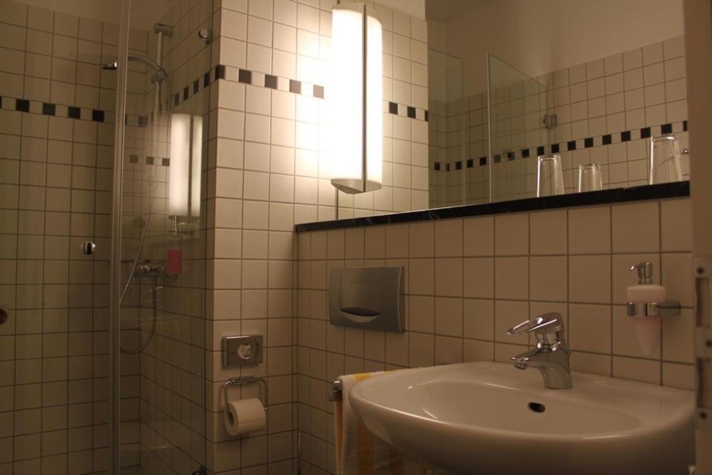 Malteser Kommende Engelskirchen Kamer foto